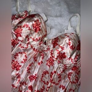 4/$10 Bundle Sale: EUC Woman’s Red & White Cupped Corset